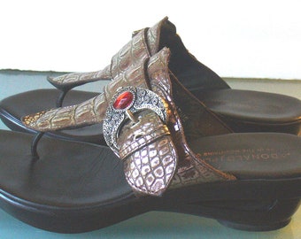 Donald J Pliner Made in The Mountains of Italy Faux Alligator Sandals Size 7 M