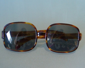 Vintage Made in Italy Big Eye Sunglasses