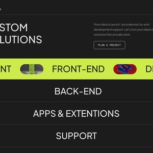 Pode incluir: Uma interface de site escura com o texto CUSTOM SOLUTIONS e uma faixa horizontal verde-lim&atilde;o com as palavras DEVELOPMENT, FRONT-END e DEVELOPMENT. Abaixo est&atilde;o os t&iacute;tulos BACK-END, APPS & EXTENTIONS e SUPPORT.