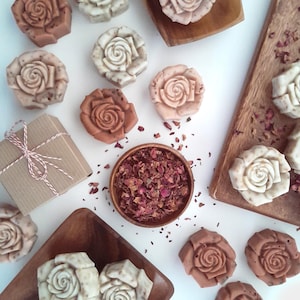 Sapone ai petali di rosa rosa – Sapone ai fiori completamente naturale, inodore e vegano