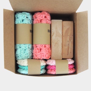 Mother Gift Box Mom Christmas Gifts for women Vegan Soap Gift Set with Cotton Washcloths and Face Scrubbies, Women Stocking Stuffer Pink / Turquoise