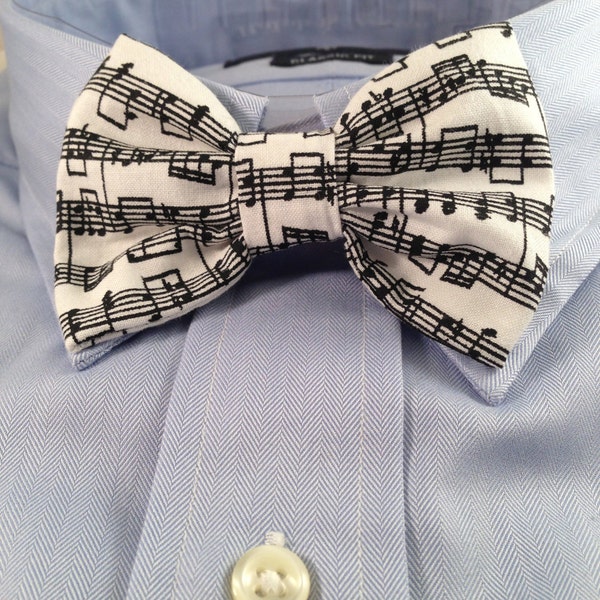 Music Print Bowtie / Bow Tie