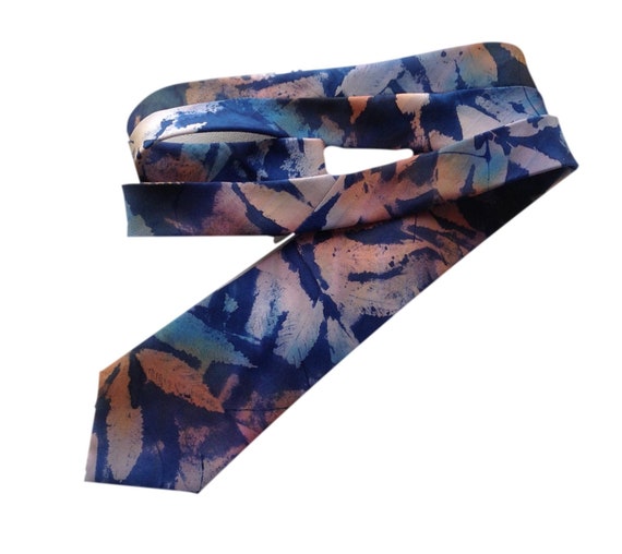 Hand Made Silk Tie for Grooms. Design by Silkartidea - Etsy