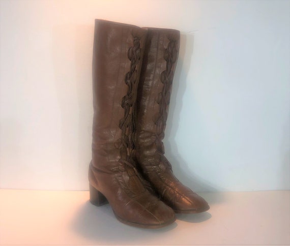1960s brown leather lace up boots - size 8.5 - 196