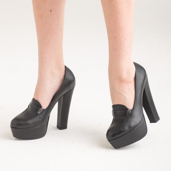 1970 women's platform shoes