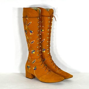 1960s orange embroidered suede lace up boots - size 7.5 - 1960s lace up boots - Almost Famous - 1960s embroidered boots - 1960s go go boots