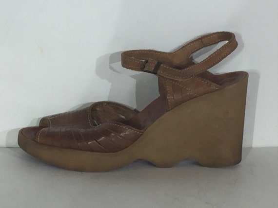 1970s Famolare brown leather Hi-Up platform sandal