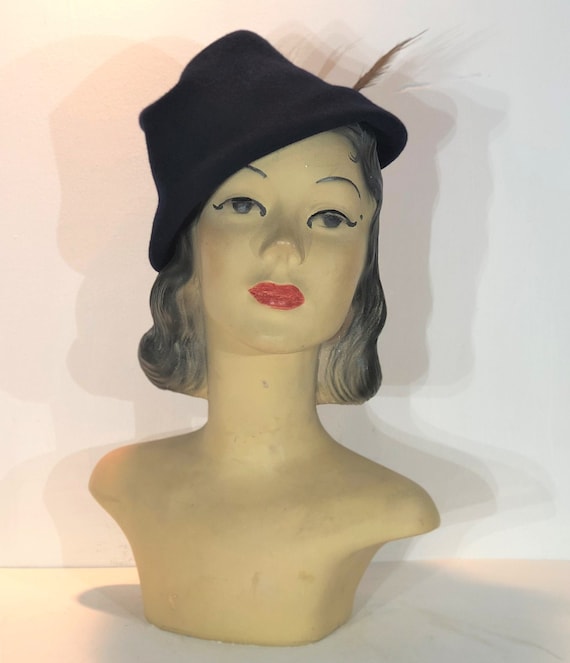 1930s navy wool toque with feather - 1930s blue wo
