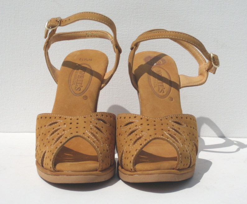 platform sandals 1970s