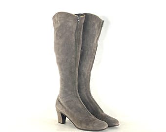 Botas Go Go de gamuza Maisonette de los años 60: cuero gris con ribete dorado, talla 8 estrecha