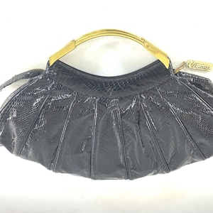 1970s Caprice large snakeskin clutch - 1970s vintage bag - 1970s purse in black snakeskin with pleats and gold tone hardware