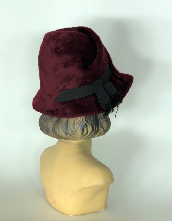 1960s felt fedora - size 22 - 1960s maroon cloche… - image 5