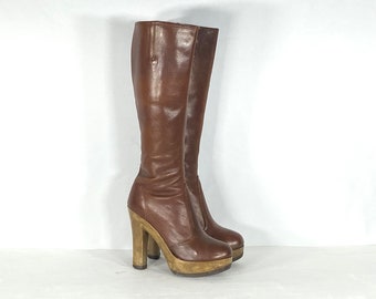 1970s Sbicca platform boots - size 5.5 - 1970s burgundy leather boots with molded platform heels - 1970s platform boots - 1970s boho boots