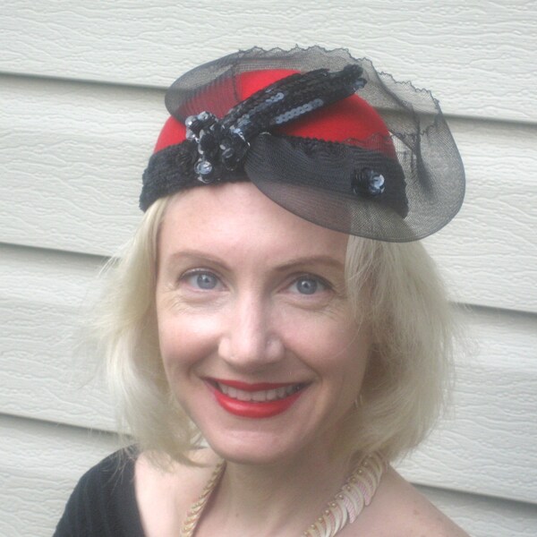 1940s wool and net avant garde hat