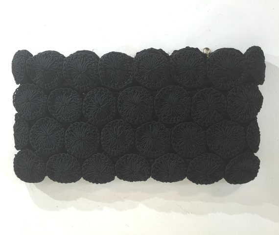 1940s large black circular motif pinwheel crochet
