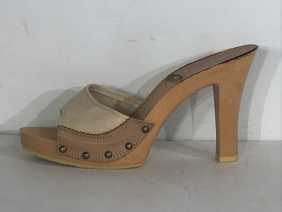 1970s mint condition Qualicraft canvas and leather