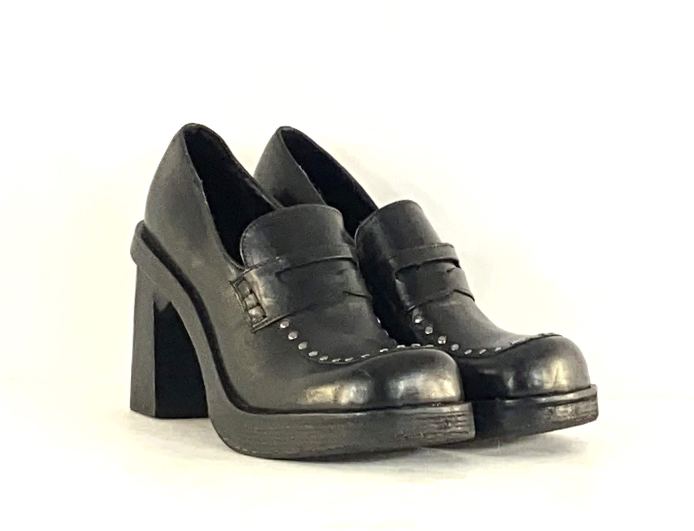 90s Studded Platform Loafers: Vintage Black Leather Shoes, Size 8