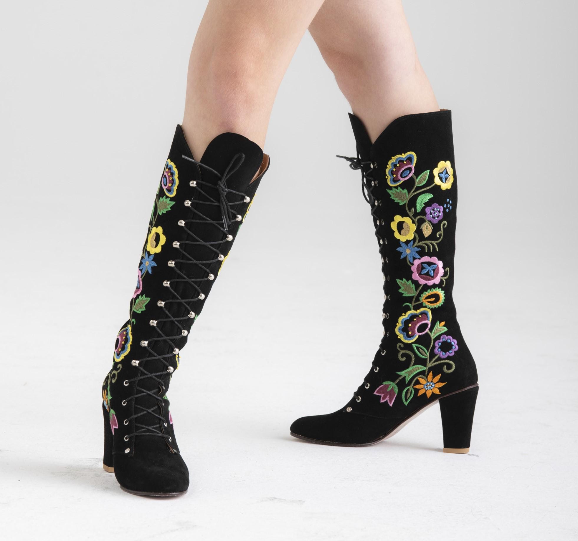 靴 Ameri Vintage SHEER EMBROIDERY BOOTS Amazon.com | Rivalran Beige Suede Cowboy Boots for Women