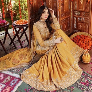 Yellow Pakistani Mehendi/Mayoun gharara image 2