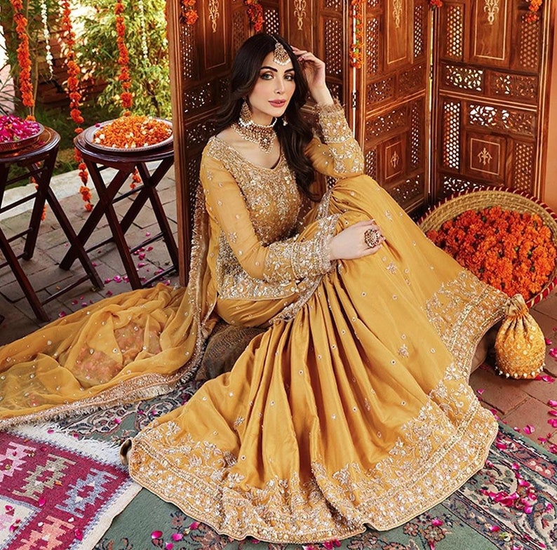 Yellow Pakistani Mehendi/Mayoun gharara image 2