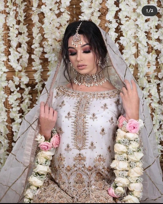 Pakistani wedding wear for Nikkah bride | Bridal dress design, Pakistani bridal  wear, Indian bride photography poses