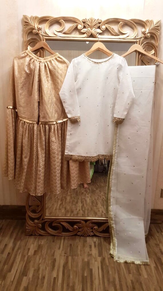 simple pakistani nikah dress