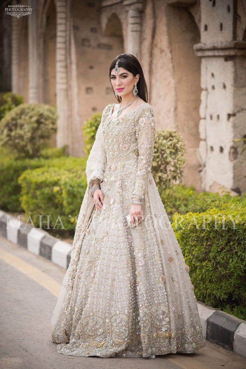 Pakistani white bridal dress image 1