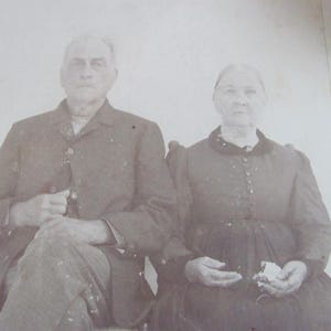 Originele foto antiek circa 1800//foto portret van stel man vrouw ouder//RPPC CDV kastkaart 19e eeuw vroeg