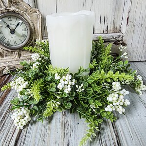 Harpeth Cream Berry Pillar Candle Ring