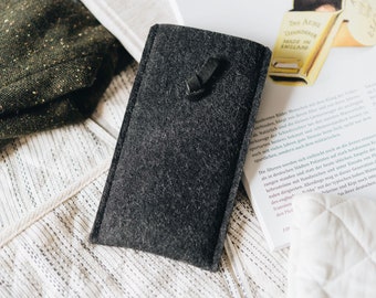 Modern Minimalist iPhone 15 Case with Pull-out String: Leather & Wool Felt Sleeve, Fit All iPhone 15 Series, Mindful Phone Accessory | Knot