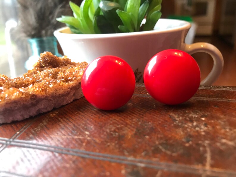 Antique Red Bakelite Screw Back Earrings 1930s