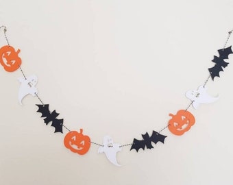 Halloween Garland, Pumpkin, Ghost & Bat Banner. Halloween Decoration. Samhain