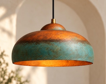 Lampa wisząca Dome z zieloną patyną i miedzianymi odcieniami, rustykalne oświetlenie wyspy kuchennej