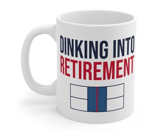 Taza de pickleball "Dinking Into Retire" (Jugando al Pickleball), Regalo Divertido para Jubilados, Regalo para Amantes del Pickleball, Regalo de Navidad para Jugadores de Pickleball, Regalo de Cumpleaños