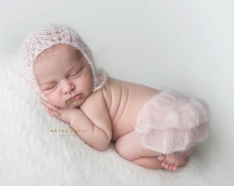 Newborn baby girl hand knitted Ruffled bloomers and bonnet/ Luxury yarn Photography Prop/ Mohair bloomers