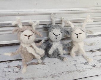 Kleine Wesen Rentier, Babyspielzeug gefüllt / Stuffie /toy Fotografie Prop/Miniatur Tierspielzeug gestrickt