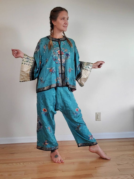 Vintage Antique 1920s Chinese Silk Pajamas • Vinta