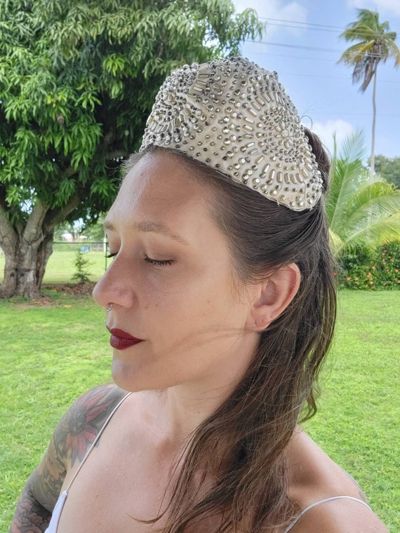 Gorgeous 1920s era Hat • 20s Beaded Silk Flapper … - image 3