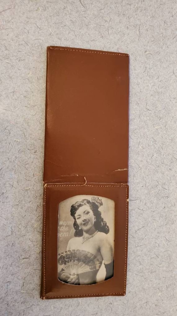 Vintage 1940s 1950s Lenticular Photo Pinup Wallet… - image 1