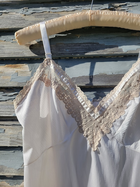 vintage beige nylon slip Gem