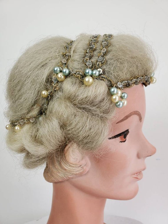 Vintage 1910s 20s Flapper Cloche Wig • Fashion Wi… - image 1