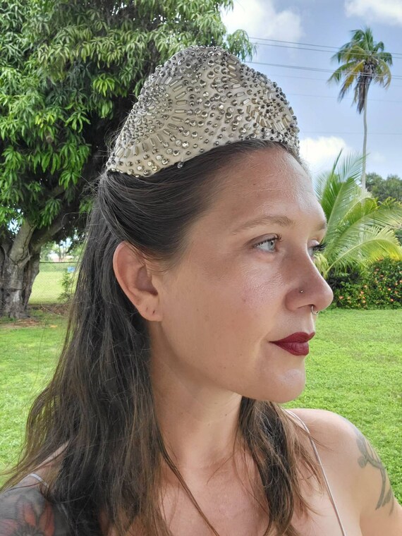 Gorgeous 1920s era Hat • 20s Beaded Silk Flapper … - image 4