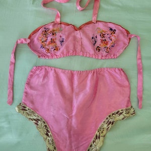 Vintage 1940s 50s Sweetheart Souvenir Lingerie Set Embroidered Dragons Vintage Lingerie Bikini image 3