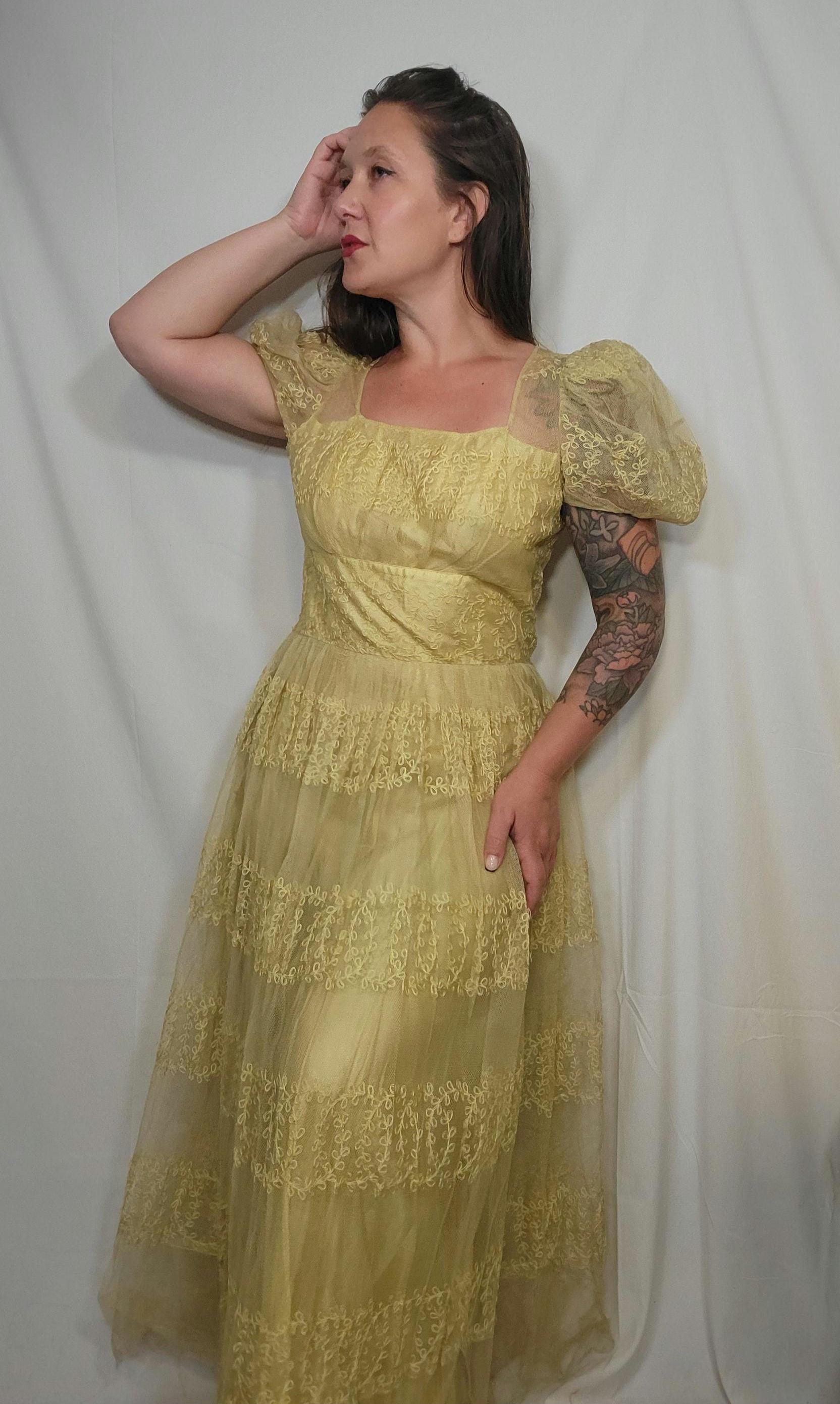 strapless cream maxi dress Isaiah Mesh - US 2 COLOUR:TAN Slight Stretch Pink Off Shoulder Tulle length dress features a