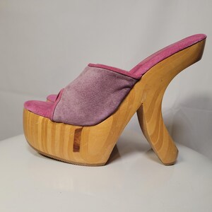 Vintage Plateau Absatzschuhe geschnitzte Holzabsatz Plateau Schuhe 90er 70er Jahre Lila Wildleder Plateau Pumps Gr. 7/8