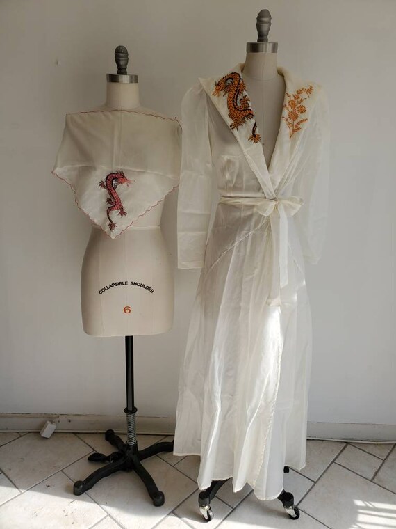 Vintage WWII Parachute Robe and Handkerchief • Swe