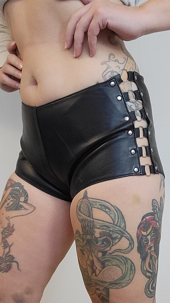 Vintage 1990s Leather Hot Pants Y2K Peekaboo Leat… - image 2