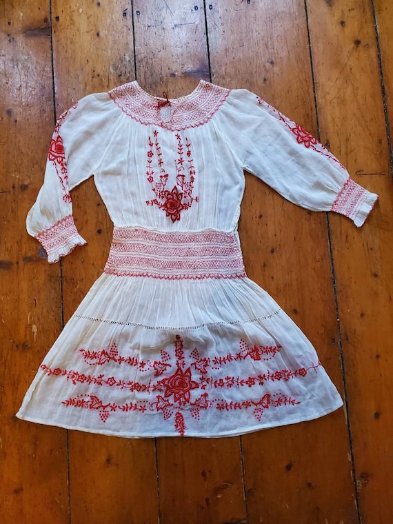 Vintage 1920s 30s Hungarian Dress • Smocked Cotton
