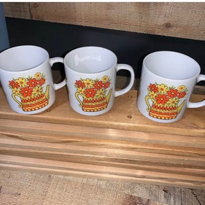 Set of 3 Vintage Coffee Tea Mugs Made in Japan Retro Kitschy MCM Flower Power