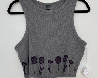 Gray Anemone Cropped Tank - Size L Femme - Upcycled Cropped Tank Top - Gray with Purple Block Print - READY to SHIP